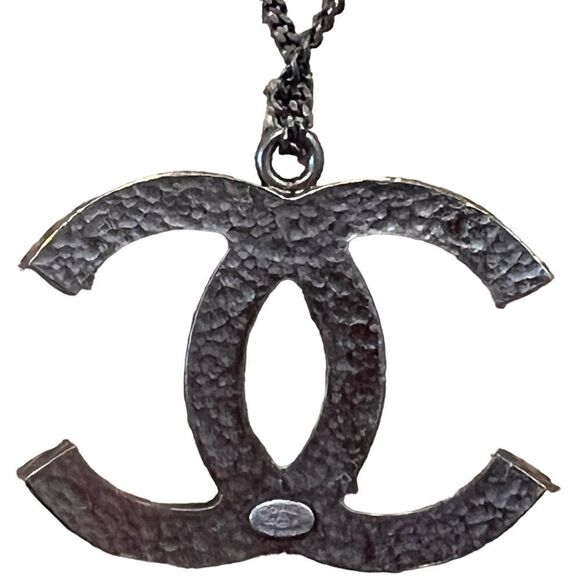 Chanel CC Rhinestone Necklace - Picture 5 of 8